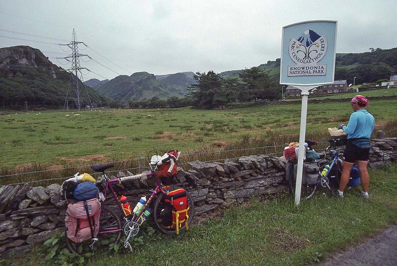 WT 2700 336-11 UK 1992-1.jpg